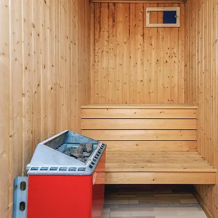 6 Person In Hjorring Lønstrup