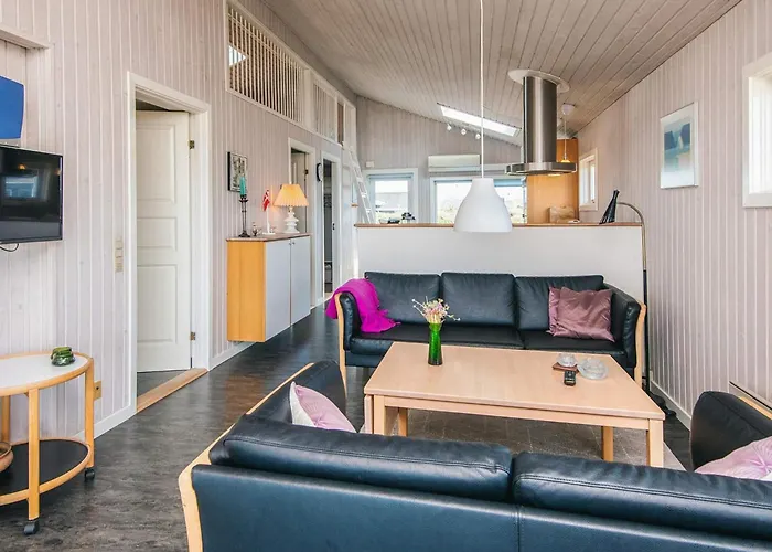 6 Person In Hjorring *